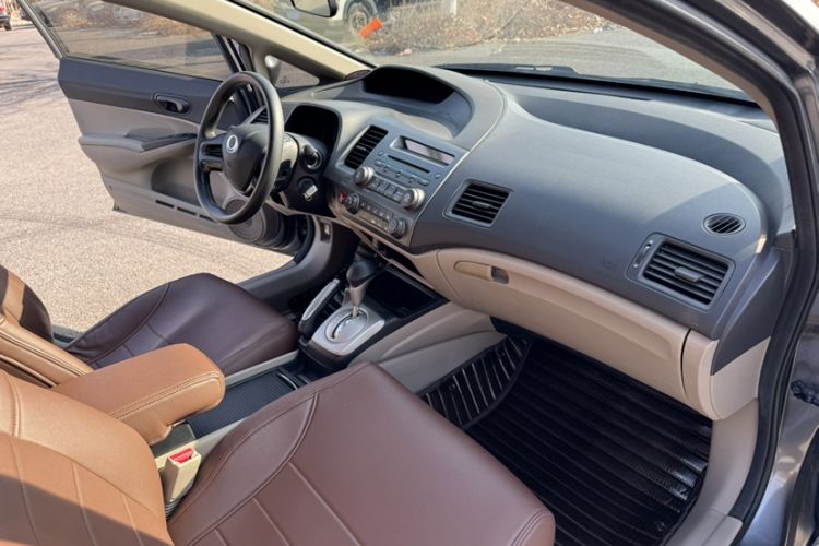 Used CIIMO CIIMO 2012 1.8L Automatic