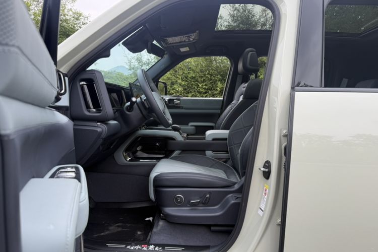 Used Formula Leopard 5 2025 TianShen Intelligent Driving Ultra Edition Interior 6