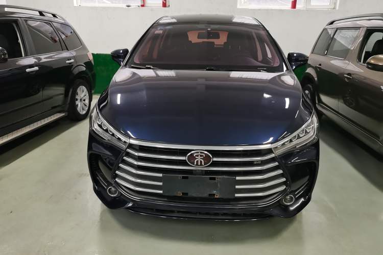 Used BYD Song MAX 2017 1.5T Manual Smart Connect Luxury 7-Seater