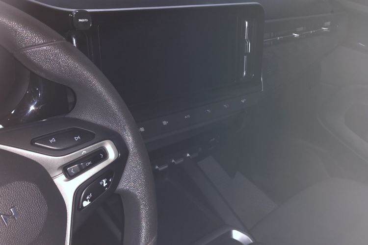 Used Baojun RM-5 2019 1.5L Manual Elite Edition with 24-hour Online Service 5 Seats Audio And AC Panel