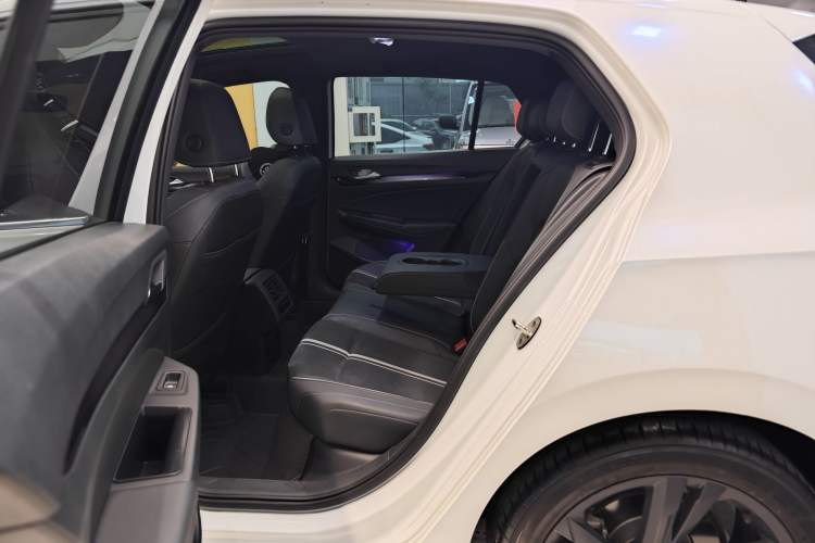 Used Volkswagen Golf 2021 280TSI DSG Pro First Edition Interior 9