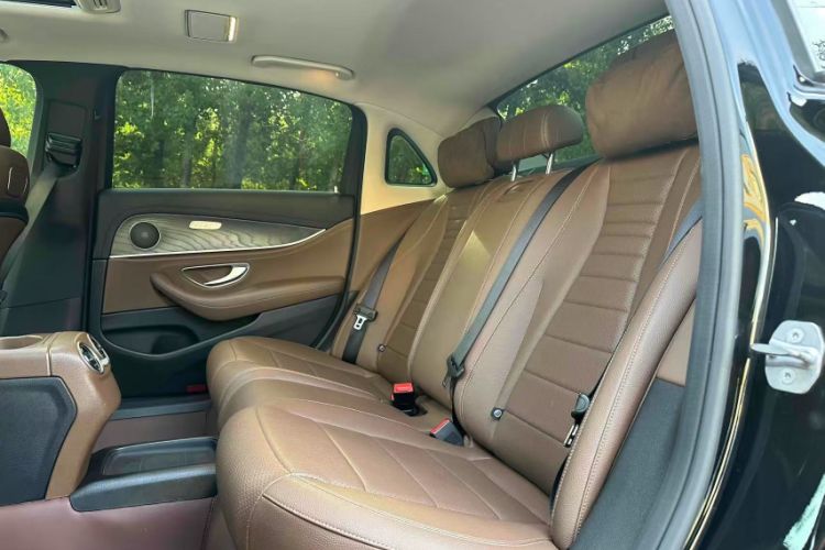 Used Mercedes-Benz E-Class 2018 Facelift E 200 L Sport 4MATIC
