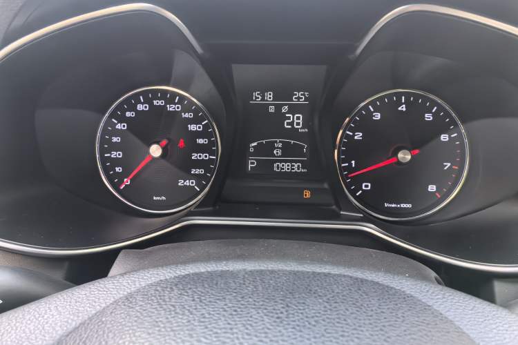 Used MG 6 2017 20T Automatic Luxury Smart Connect Version China V Standard Odometer Close Up