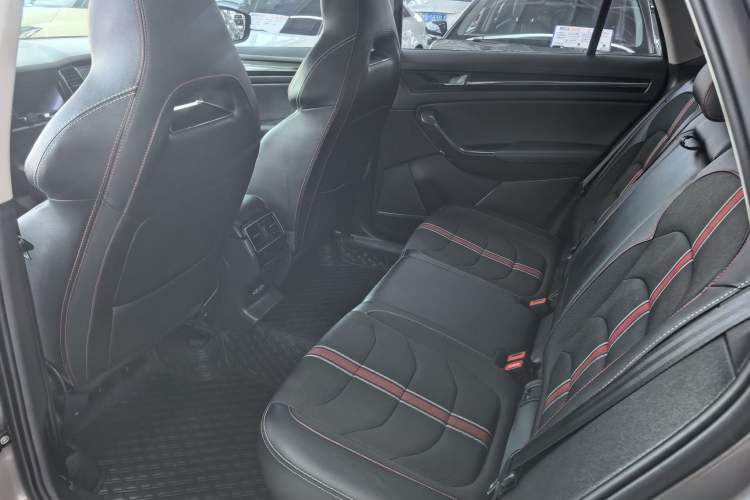 Used Skoda Kodiaq GT 2019 TSI330 Two-Wheel Drive Comfort Edition China V Standard Interior 3