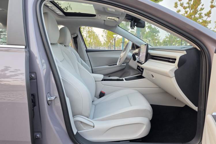 Used Volkswagen Lavida 2026 Pro 300TSI Starry Zhi Yi Edition Interior 5