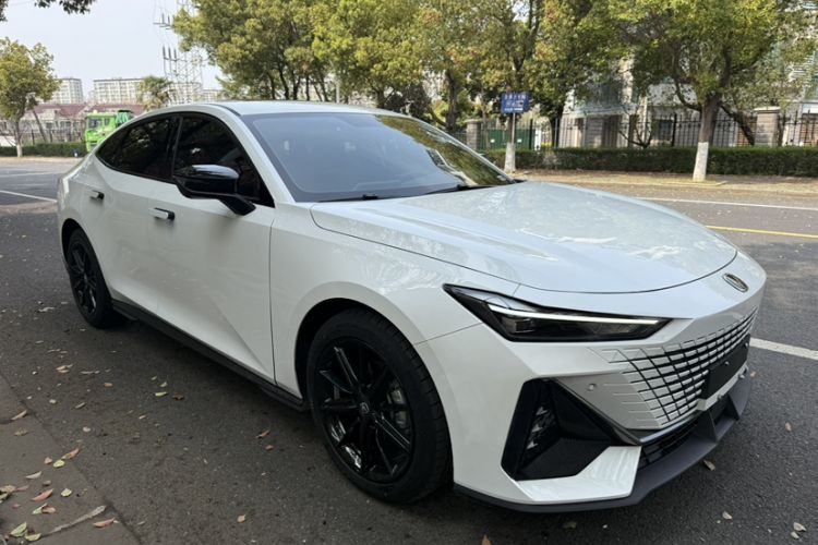 Used CHANGAN UNI-V 2023 1.5T Premium Model