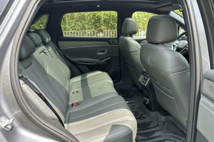 Used BYD Song L DM-i 2025 Intelligent Driving Version 112 km Leading Trim Interior 6