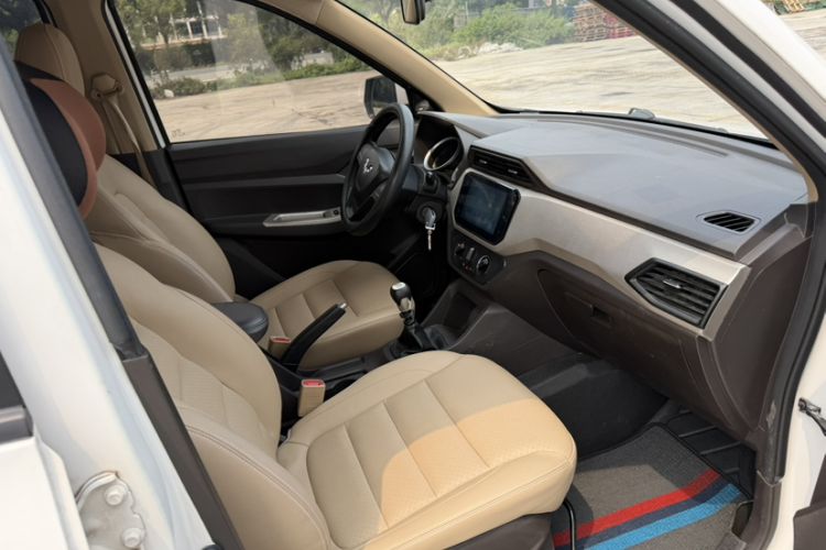 Used Wuling Hongguang 2019 1.5L S Comfort Edition China VI LAR Right Front Seat