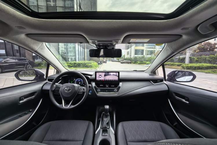 Used Toyota Corolla 2023 1.8L Smart Electric Hybrid Dual-Motor Elite Edition Interior 10