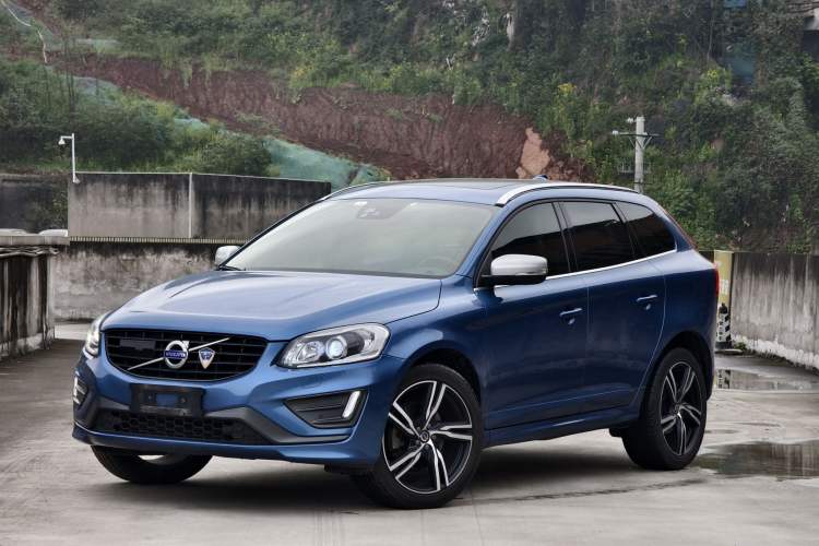 Used Volvo XC60 2017 T5 AWD Personalized Sport Upgrade Edition