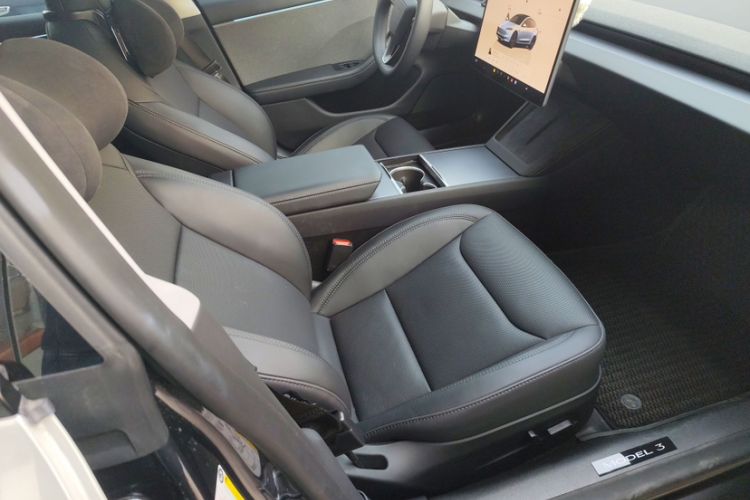 Used Tesla Model 3 2025 Rear-Wheel-Drive Version