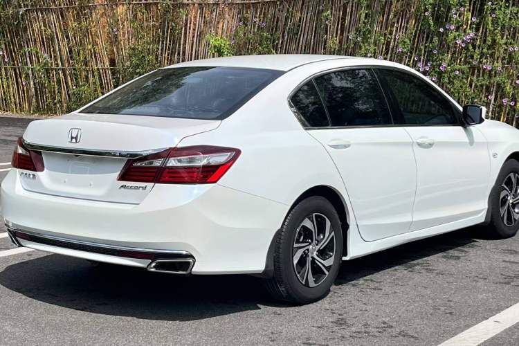 Used Honda Accord 2016 2.0L Comfort Edition
