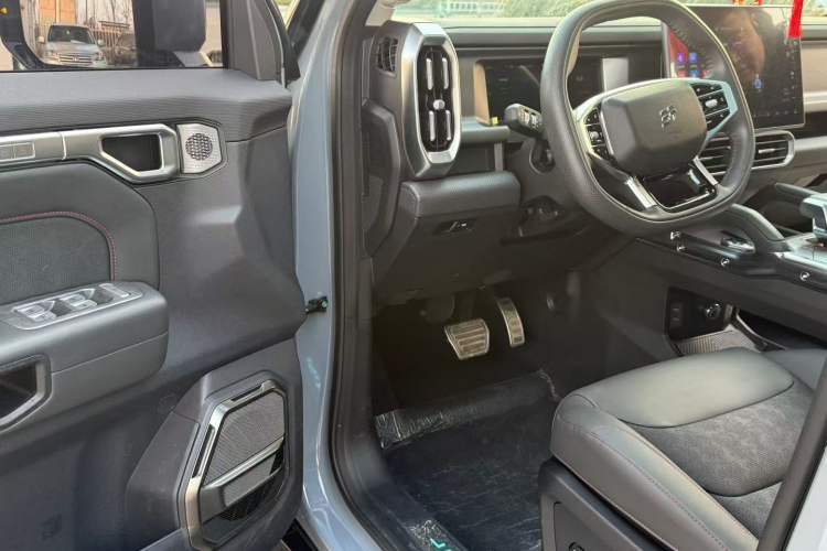 Used JETOUR Traveler 2023 2.0T All-Wheel-Drive CrossPRO
