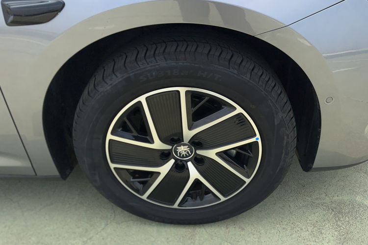 Used BYD Qin L 2025 DM-i Smart Drive 120KM Superior Model Exterior 5