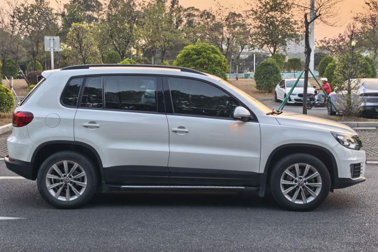 Used Volkswagen Tiguan L 2015 1.8TSI Automatic Two-Wheel Drive Comfort Edition
