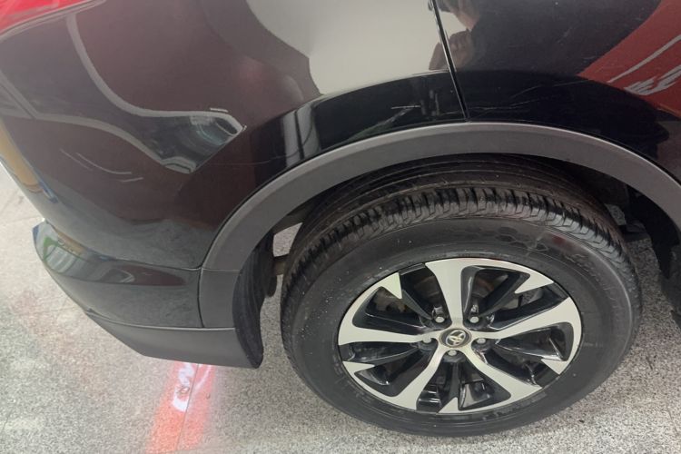 Used Toyota RAV4 2016 2.0L CVT Two-Wheel Drive Fashion Edition China V Standard
