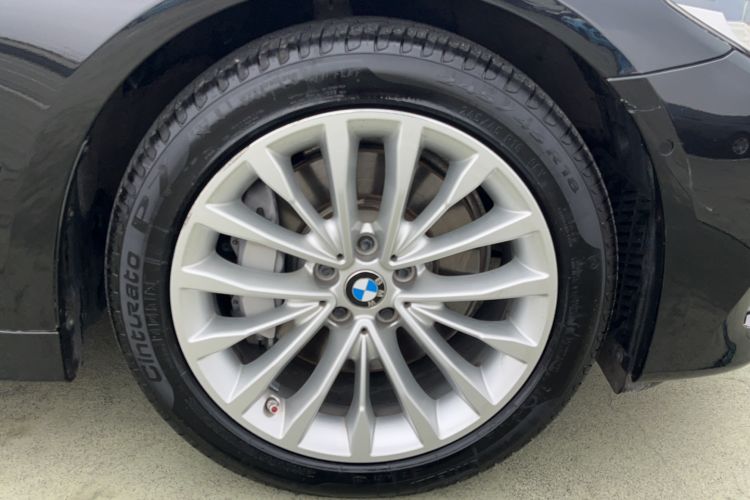 Used BMW 5 Series 2019 Facelifted 530Li Luxury Edition Premium Package
