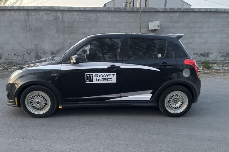 Used Suzuki Swift 2016 1.5L Automatic Fashionable Coolplay Edition Exterior 4