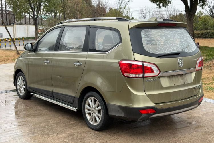 Used Baojun 730 2014 1.5L manual Comfort ESP version 7 seats
