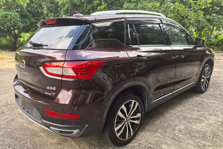 Used GAC Trumpchi GS4 2017 235T Automatic Two-Wheel Drive Luxury Smart Connectivity Version
