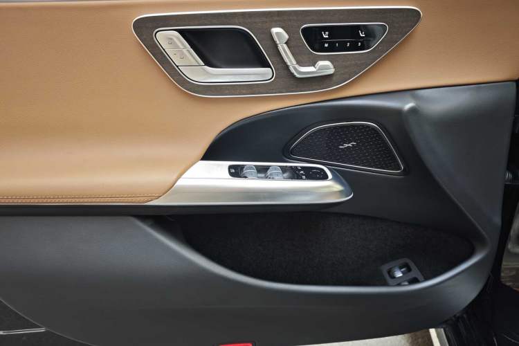 Used Mercedes-Benz E-Class New Energy 2024 E 350 e L Plug-in Hybrid Sedan