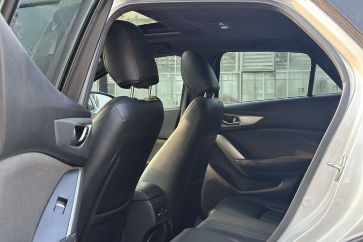 Used Mazda CX-4 2018 2.0L Automatic Two-Wheel Drive Blue Sky Dynamic Version China V Standard
