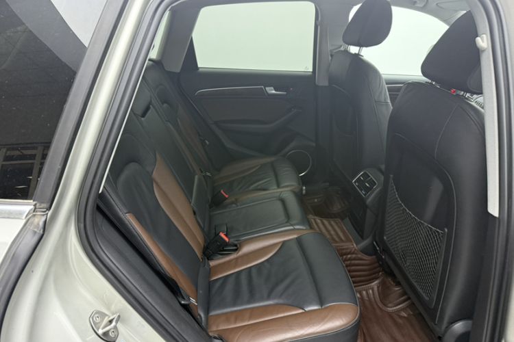 Used Audi Q5 2017 40 TFSI Comfort Model Interior 7