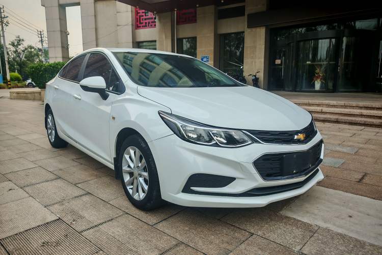 Used Chevrolet Cruze 2018 320 Automatic Pioneer Sunroof Edition