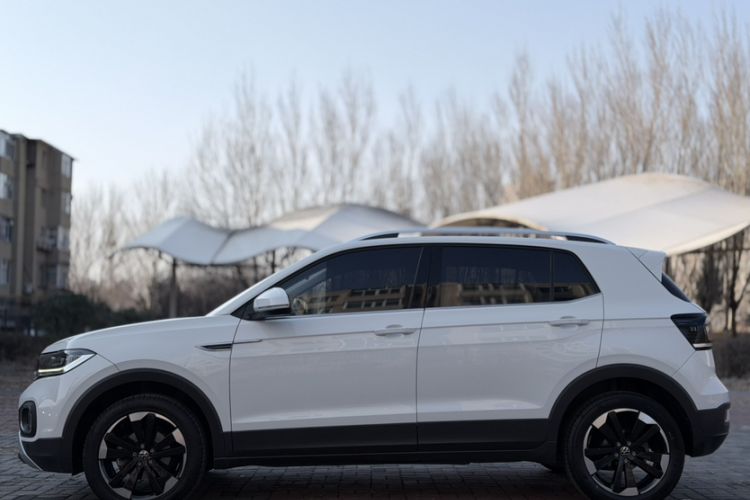 Used Volkswagen Tacqua 2021 200TSI DSG JoyConnect Edition