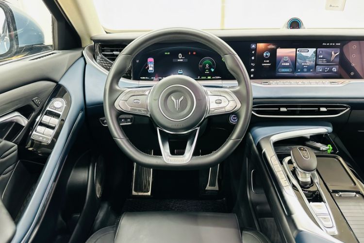 Used VOYAH FREE 2021 Four-Wheel Drive Standard Range-Extended Exclusive Luxury Package