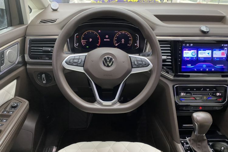 Used Volkswagen Viloran 2020 330TSI Business Edition Steering Wheel