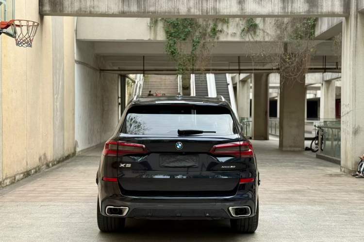 Used BMW X5 2022 Restyled xDrive 30Li M Sport Package Exterior 3