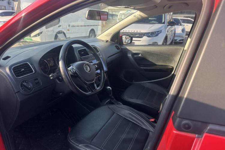 Used Volkswagen Polo 2016 1.6L Automatic Comfort Model