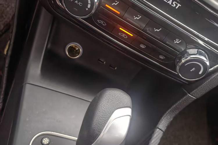 Used Soueast A5 Wing Dance 2019 1.5L CVT Wing豪 Edition China VI Standard
