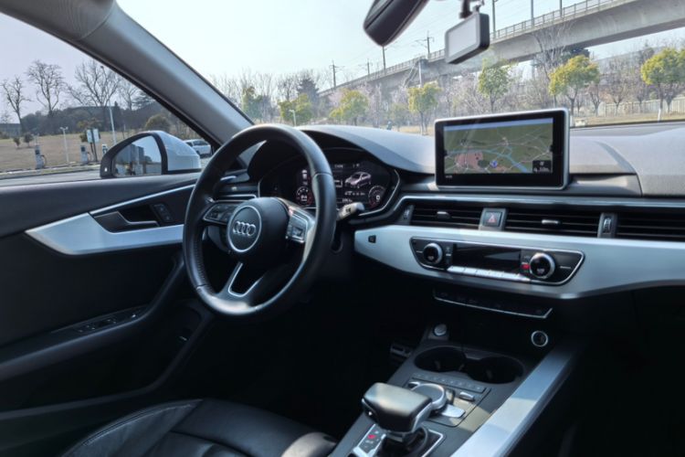 Used Audi A4L 2018 30th Anniversary Edition 40 TFSI Fashion Model