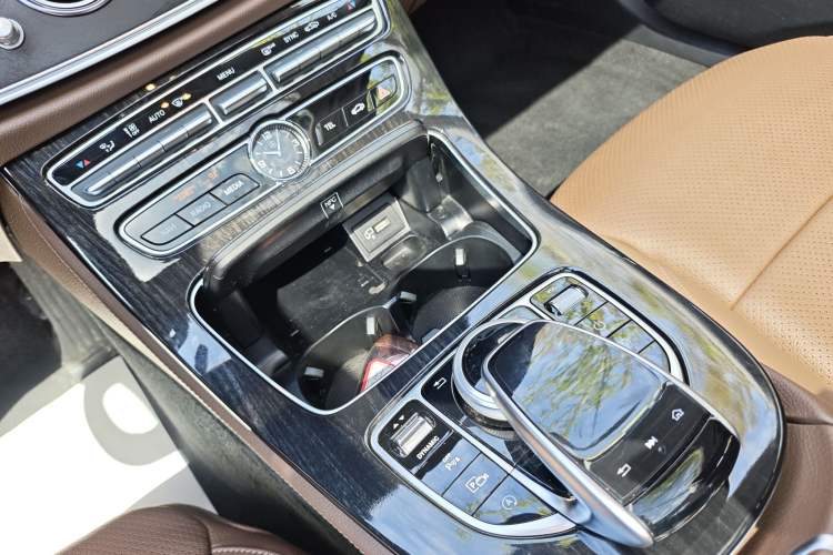 Used Mercedes-Benz E-Class 2018 Restyled E 300 L Sport Luxury Edition Interior 7