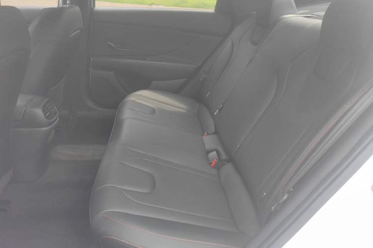 Used Hyundai Elantra 2022 240TGDi DCT LUX Prestige Edition Interior 3