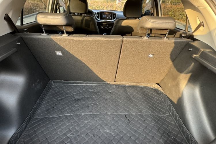 Used Kia kx1 Stonic 2021 1.4L CVT Fun Edition