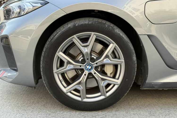 Used BMW i3 2024 eDrive 35 L
