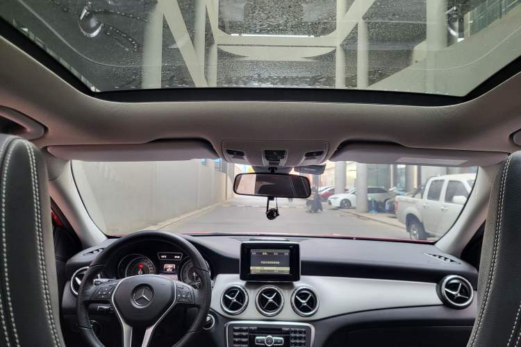 Used Mercedes-Benz GLA 2015 GLA 200 Fashion Model
