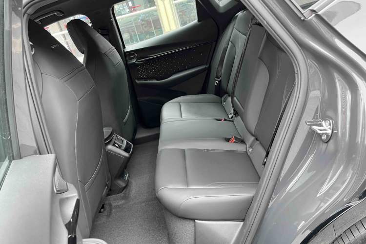 Used Volkswagen ID.UNYX 2024 Pro Long-Range Version
