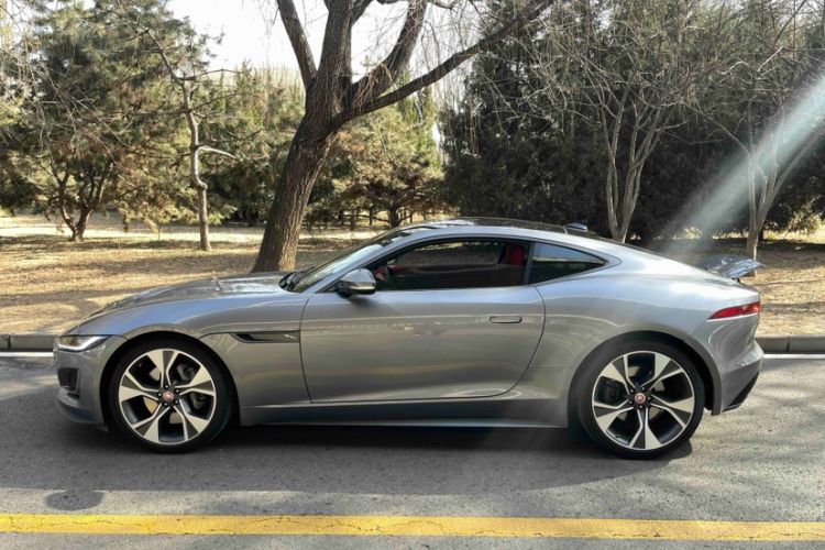 Used Jaguar F-TYPE 2021 P300 Rear-Drive First Edition Hardtop Version
