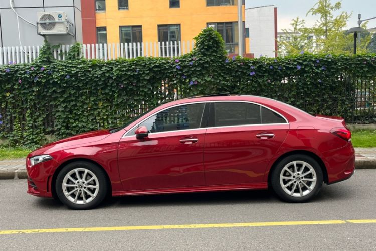 Used Mercedes-Benz A-Class 2020 Restyled A 200 L Sport Sedan Fashion Version
