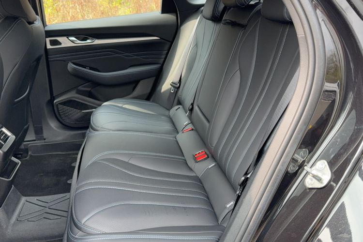 Used Geely Auto Preface 2025 Dongfang Yao 1.5TD Kunlun Edition
