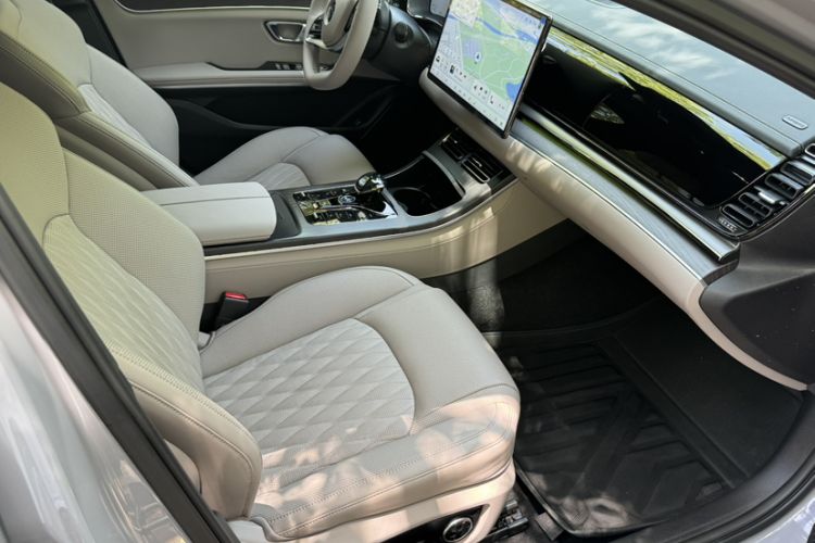 Used BYD Han 2025 DM-i Intelligent Driving Edition 125KM LiDAR Flagship Model
