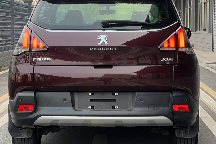 Used Peugeot 3008 2016 2.0L Automatic Classic Edition Exterior 5