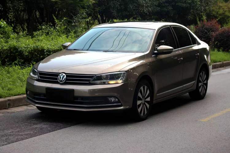 Used Volkswagen Sagitar 2016 230TSI 25th Anniversary Edition