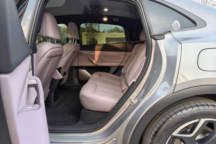 Used ONVO L60 2024 60 kWh Rear-Drive Version