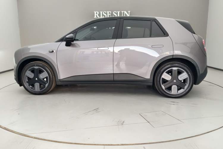 Used firefly firefly 2025 Illuminated Edition