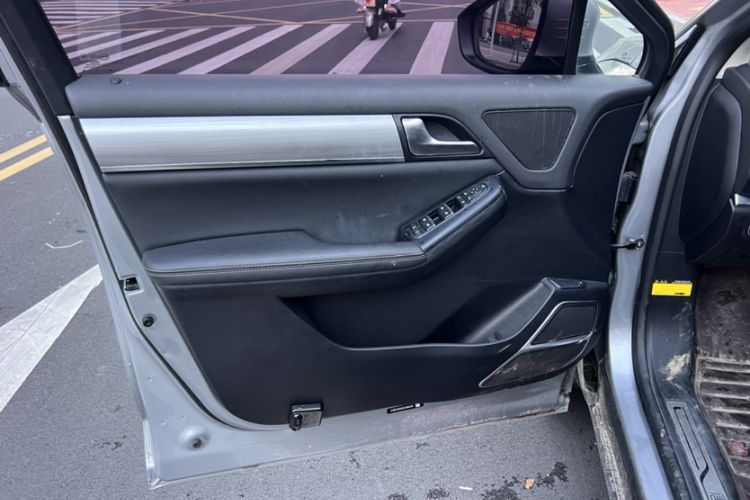 Used BYD Tang 2018 2.0T Automatic Smart Connect Prestige 7-Seater China V Standard